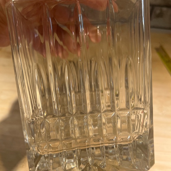 Vintage Crystal Glass Whiskey Decanter with Glass Stopper 1L Capacity - Picture 11 of 11